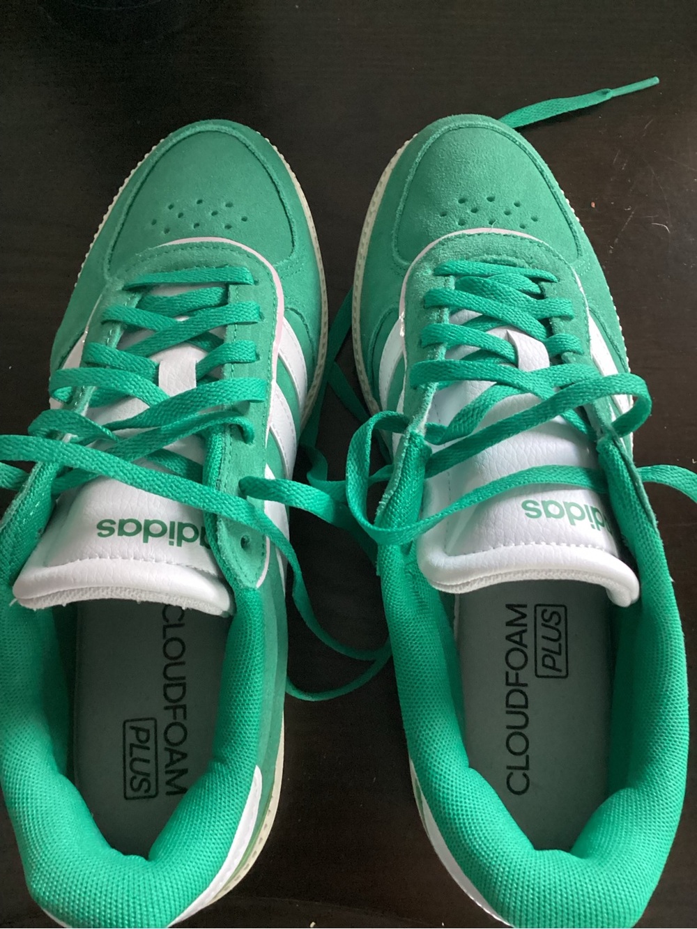 adidas Unisex 39.5 Green Suede Athletic St Patrick’s Sneakers